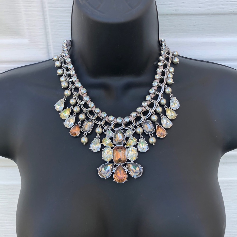 LOFT Neutral Rhinestone Necklace - Picture 3 of 14